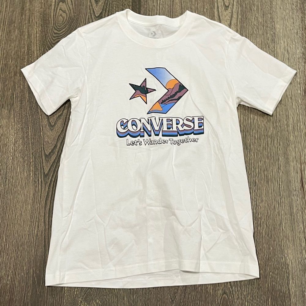 NWOT Converse Star Chevron Mountain Graphic T-Shirt Crewneck Lightweight White S